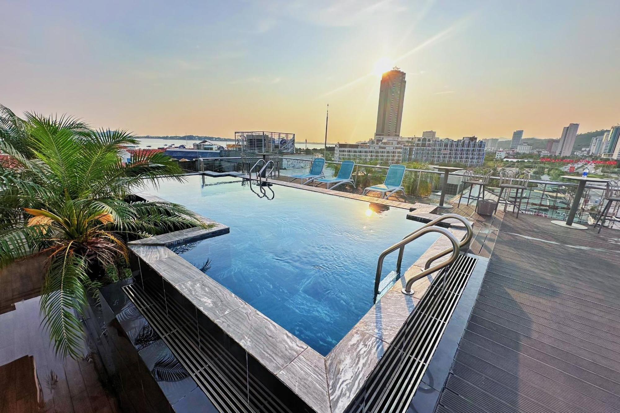 Green Suites Hotel Ha Long Zewnętrze zdjęcie