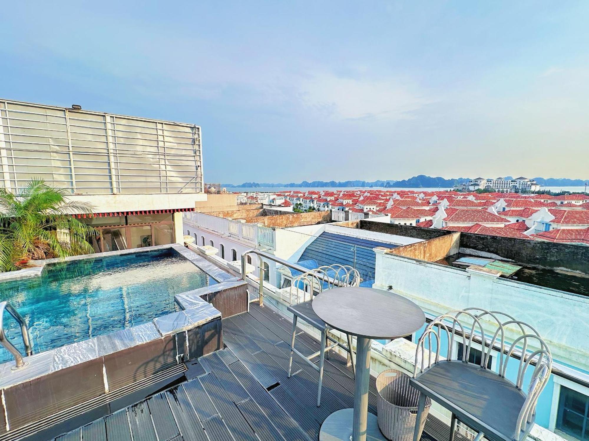 Green Suites Hotel Ha Long Zewnętrze zdjęcie